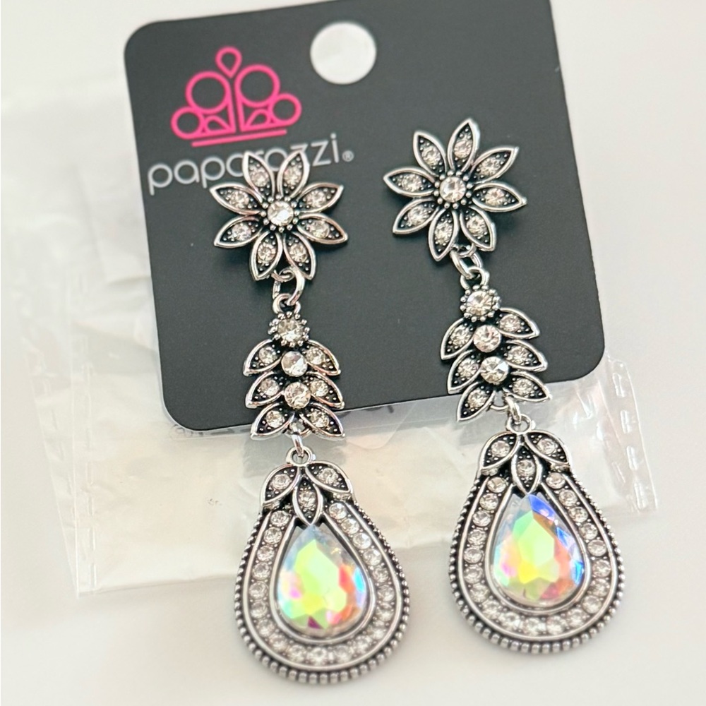 Paparazzi Silver/Iridescent Earrings